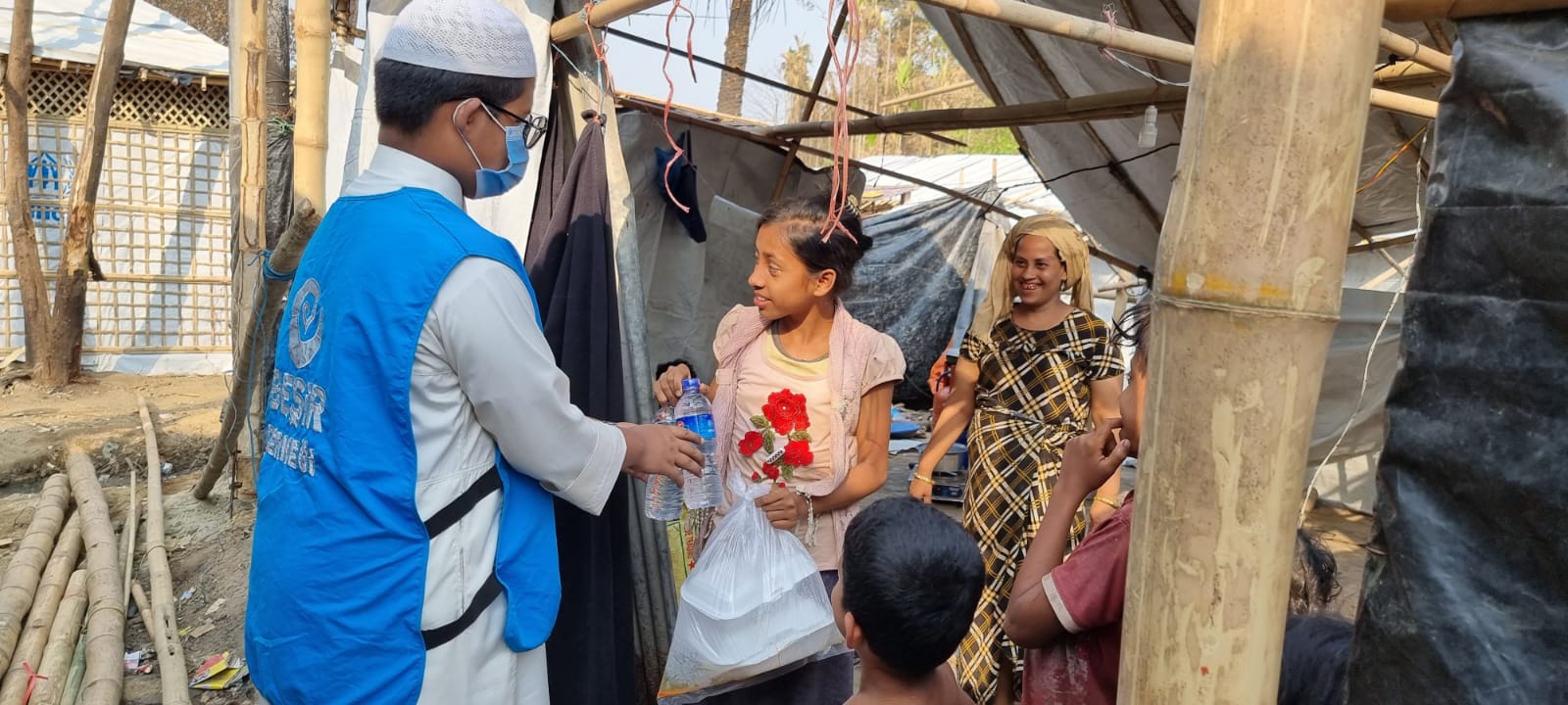 Emergency aid for rohingya refuge